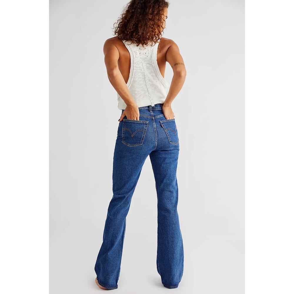 Levi’s RIBCAGE BOOTCUT Jean - Picture 9 of 15